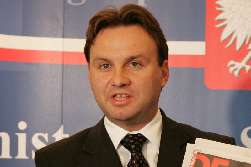 "Wyborcza": Nieznany fakt z biografii Andrzeja Dudy. W 2003 r. oblał egzamin na adwokata.Trzy lata później został wiceministrem sprawiedliwości. (zdjęcie z roku 2007).