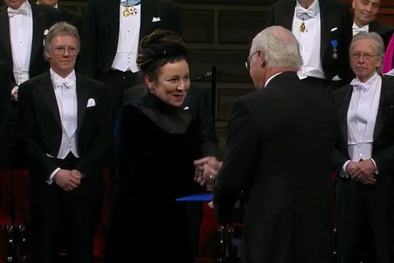 Olga Tokarczuk z literackim Noblem za 2018 rok.