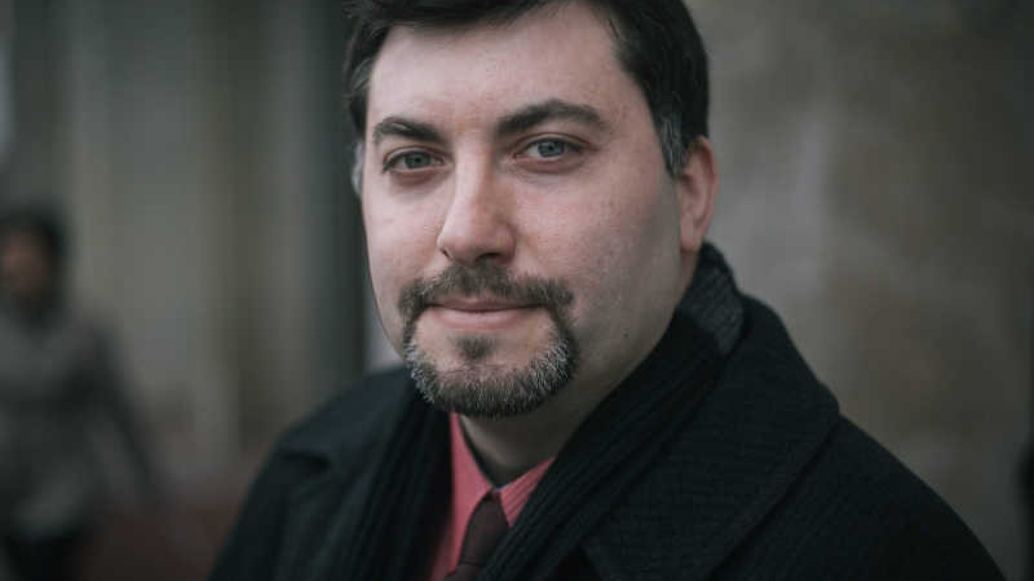 Artur Dziambor, wiceprezes KNP, tłumaczy drzemkę Janusza Korwin-Mikkego podczas obrad PE.