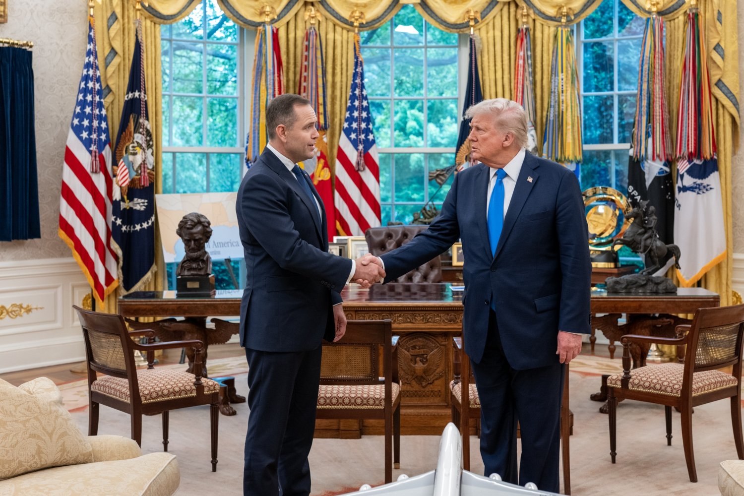 Media w USA o wizycie Nawrockiego. Wiadomo, co szykuje Trump