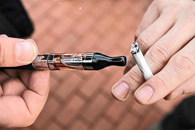 Niektóre e-papierosy wytwarzają więcej szkodliwych substancji niż papierosy tradycyjne