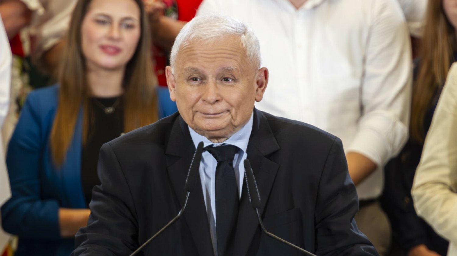 PiS traci władzę w nowym sondażu