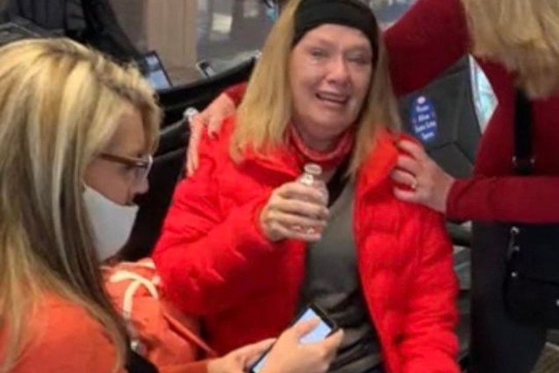 Zwolennicy nie zostali wpuszczeni na pokład samolotu