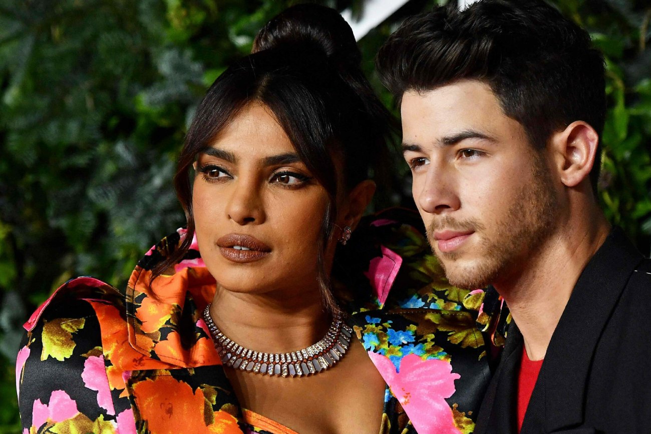 Priyanka Chopra i Nick Jonas podzielili się jej pierwszym zdjęciem córeczki