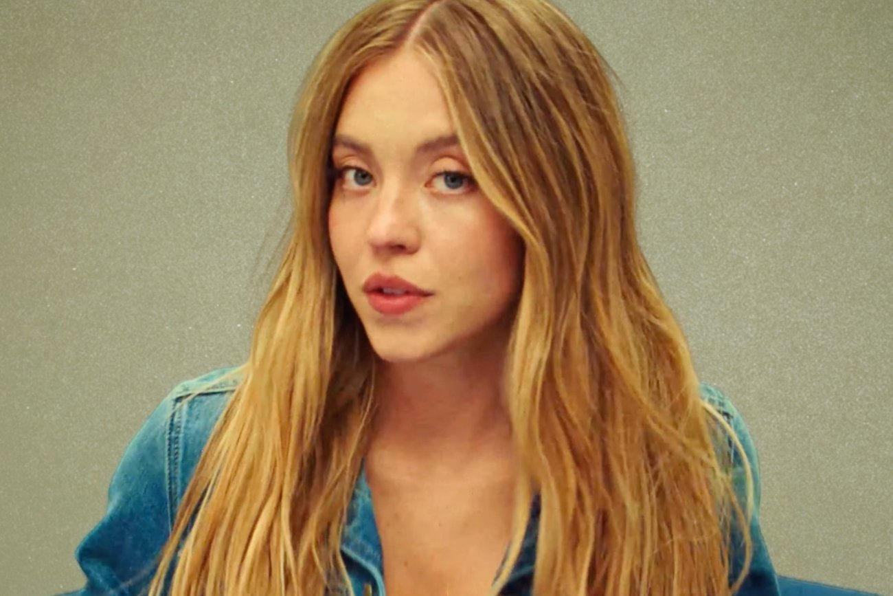 Ta reklama podzieliła świat. Sydney Sweeney puszcza oko do skrajnej prawicy? Reklama z Sydney Sweeney oburzyła świat. Puszcza oko do skrajnej prawicy?