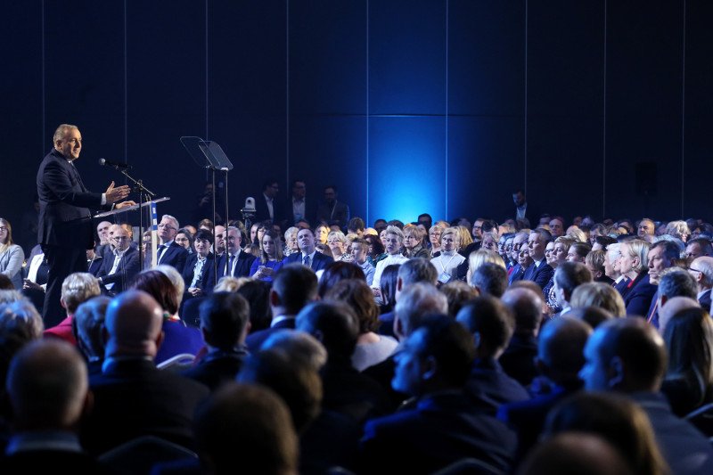 Grzegorz Schetyna podczas konwencji PO.