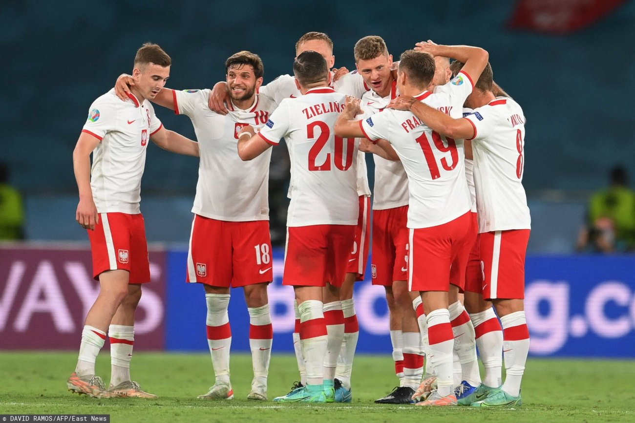 Biało-Czerwoni grają w środę o pozostanie w finałach Euro 2020, rywalem groźni Szwedzi