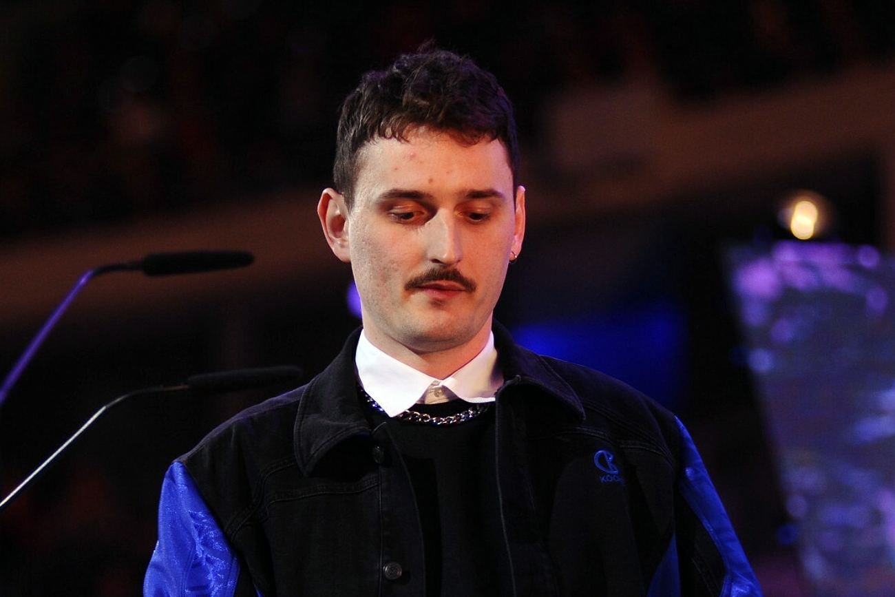 Dawod Podsiadło na scenie.