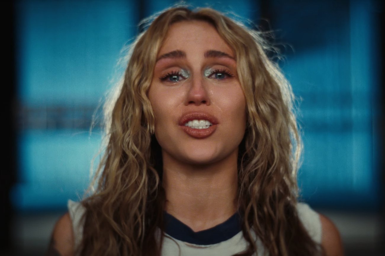 Miley Cyrus wypuściła nowy klip.