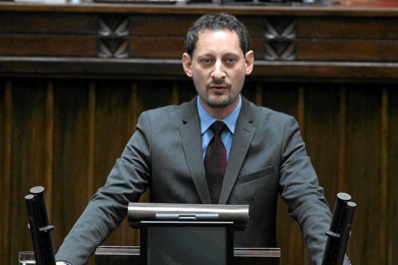 Poseł Ruchu Palikota Armand Ryfiński chciał zabić swego ojca Zygmunta Ryfińskiego - donosi "Uważam Rze".