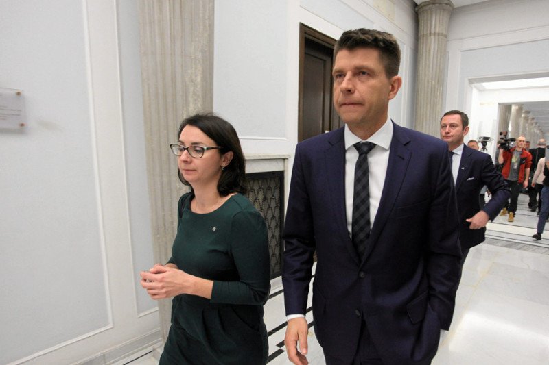 Ryszard Petru stwierdził, że przejście Gasiuk-Pihowicz do Koalicji Obywatelskiej było swego rodzaju korupcją polityczną.
