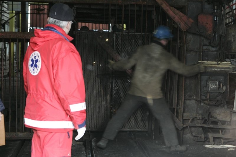 W wyniku wstrząsu zginęło trzech górników.