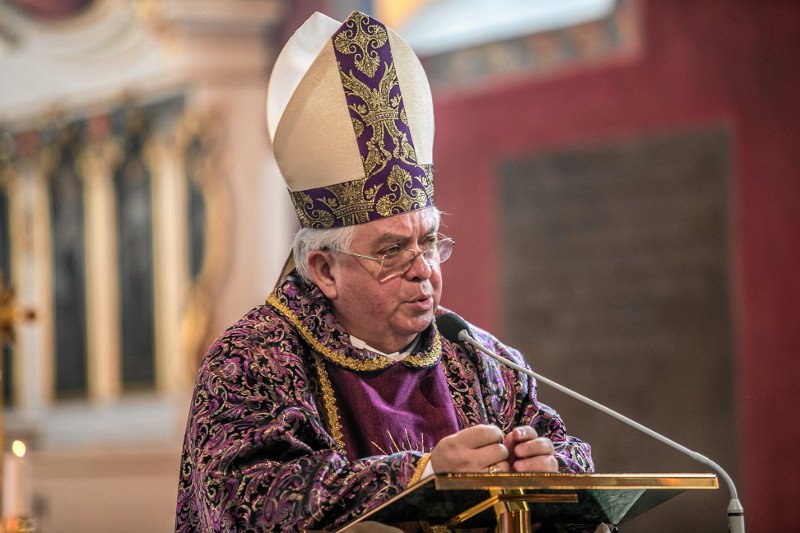 Bp Jan Tyrawa z Bydgoszczy ma wyjaśnić sprawę księdza Pawła Kani, jaka pojawia się w filmie braci Sekielskich o pedofilii w Kościele.