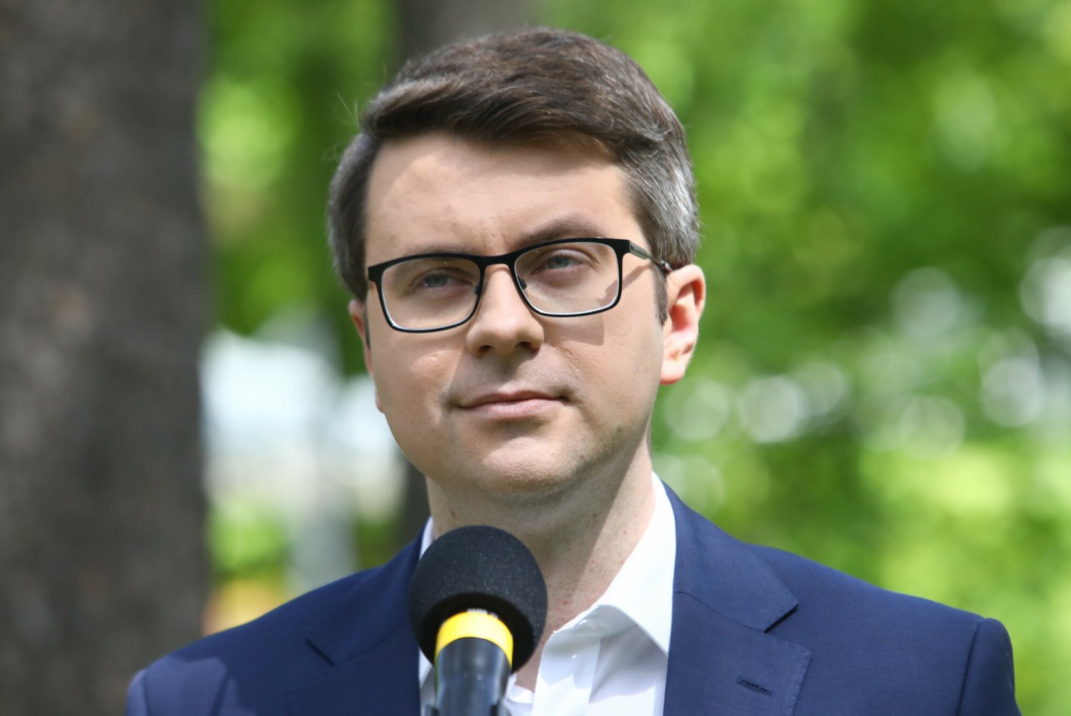 Rzecznik rządu Piotr Müller odniósł się do doniesień dotyczących możliwej relokacji amerykańskich wojsk do Rumunii, jeśli prawo "lex TVN" zostanie uchwalone.