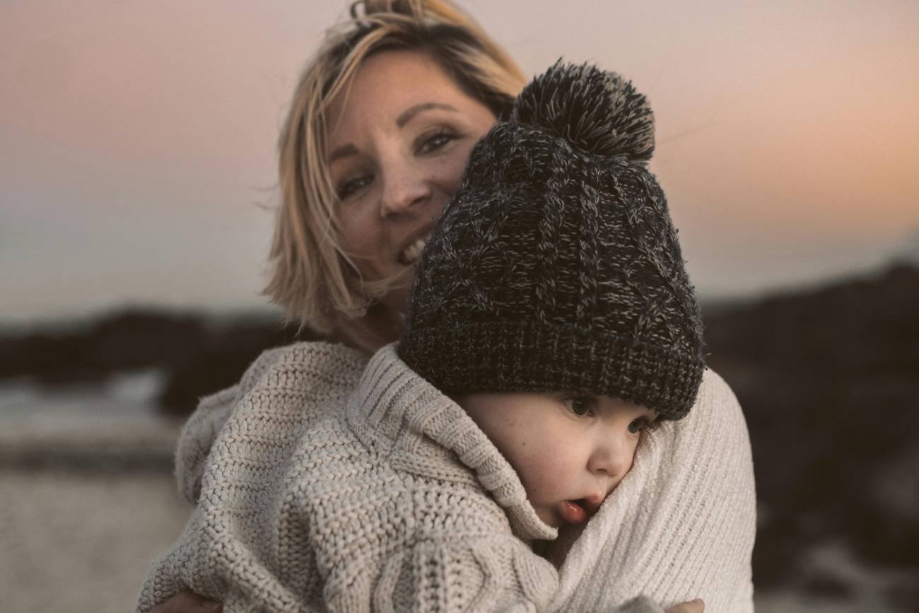 Migdałowe matki wychowują egoistów. Rośnie najgorsze pokolenie