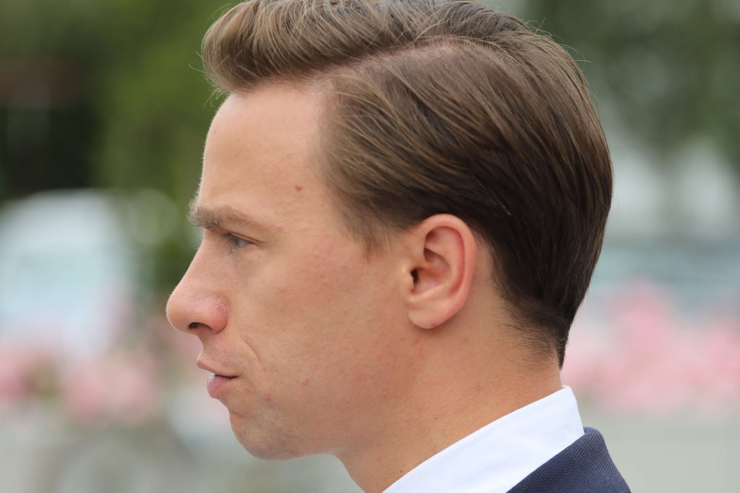 Wyborcy Krzysztofa Bosaka podzielili się praktycznie po połowie w poparciu Andrzeja Dudy i Rafała Trzaskowskiego. Wyborcy Krzysztofa Bosaka poparli praktycznie po połowie Dudę i Trzaskowskiego. Kandydat KO zdecydowanie zwyciężył wśród elektoratu Szymona Hołowni.