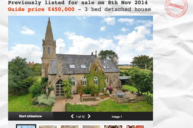 Zamieszkaj w przerobionym na dom... kościele. Ma trzy sypialnie, oryginalną iglicę, ołtarz, witraże w oknach i groby w ogródku