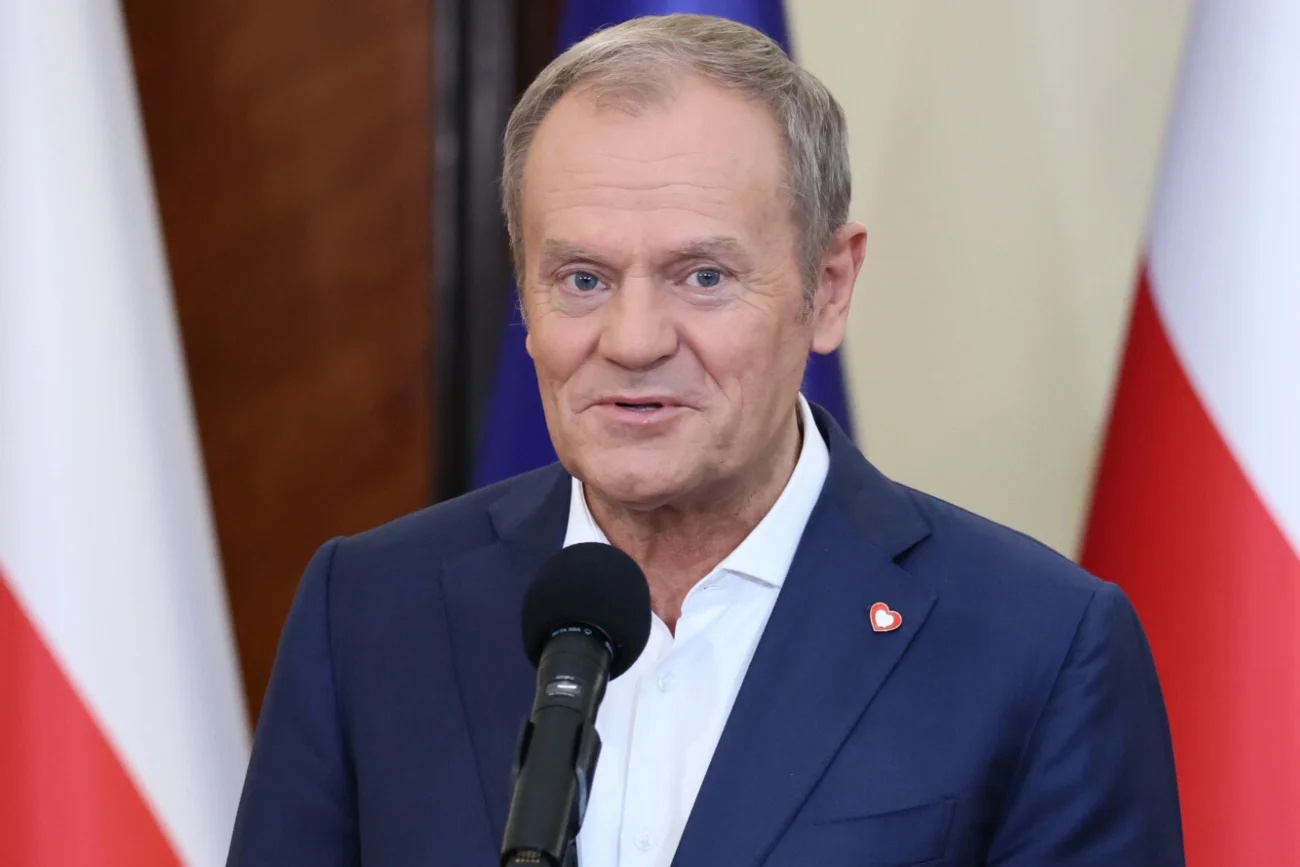 Donald Tusk skomentował wyniki internetowych ankiet. Donald Tusk skomentował wyniki internetowych ankiet.