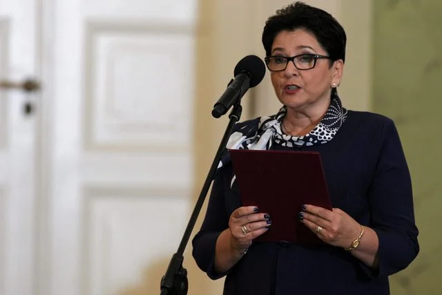 Nowa szefowa MSW nie będzie zajmowała się służbami specjalnymi.
