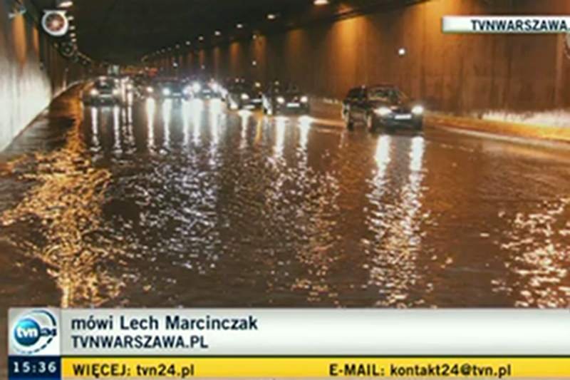 Tunel Wisłostrady zalany w dniu otwarcia