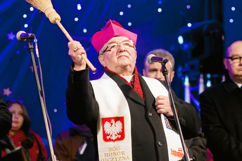 Metropolita gdański abp Sławoj Leszek Głódź wyznaczył oficjalnego duszpasterze Grupie Lotos.