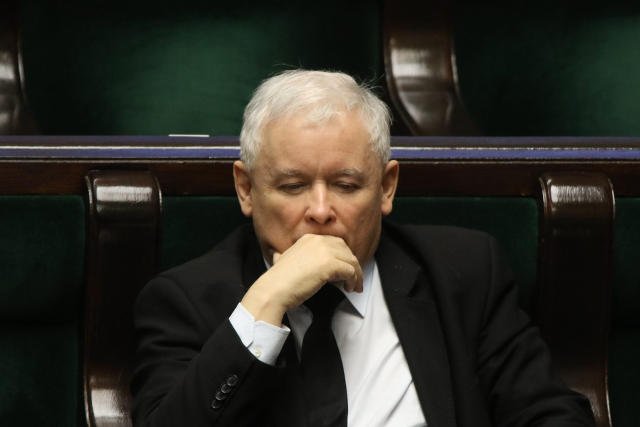 Prezes PiS zgodzi się na maturę z religii, w zamian za odpuszczenie aborcji przez Episkopat.