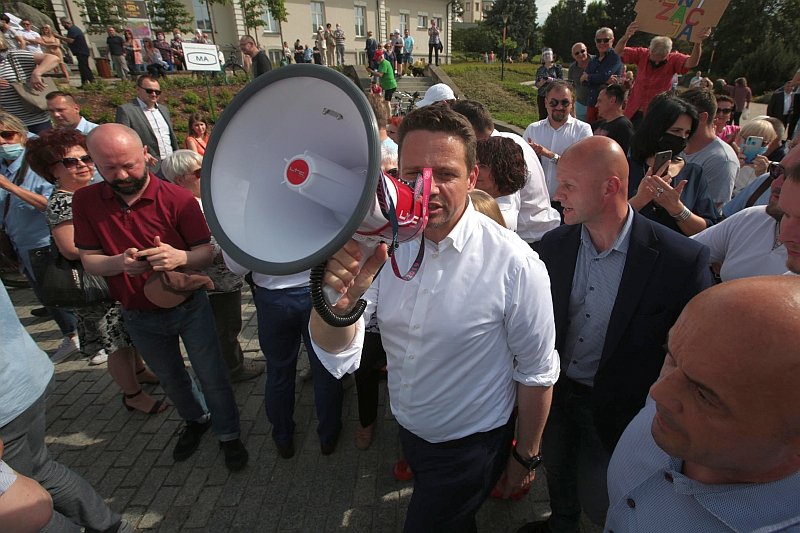 Czy PiS będzie chciało przenieść termin wyborów prezydenckich z obawy przez Rafałem Trzaskowskim? Czy PiS będzie chciało przenieść termin wyborów prezydenckich z obawy przez Rafałem Trzaskowskim?
