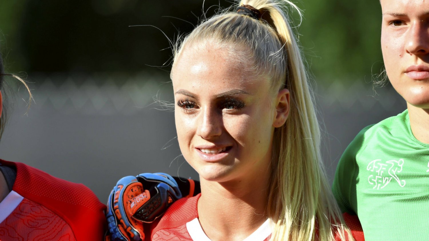 Alisha Lehmann to jedna z najbardziej rozpoznawalnych postaci na świecie związanych z kobiecą piłką nożną.