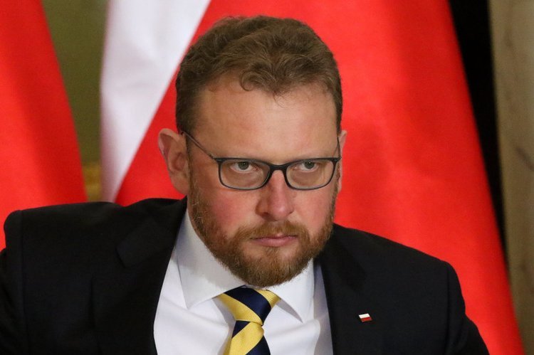 Łukasz Szumowski nie jest już ministrem zdrowia. Tymczasem liczba zachorowań na koronawirusa rośnie.