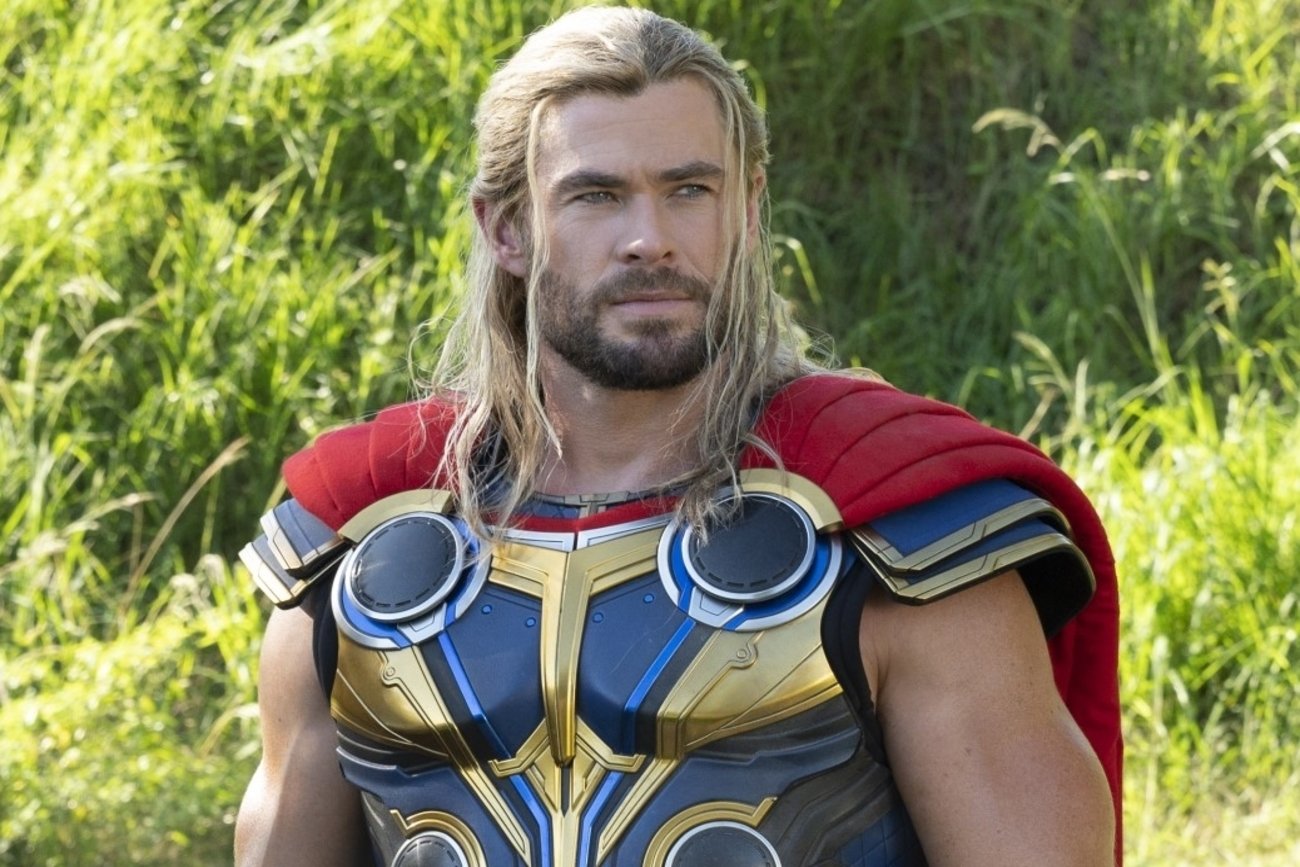 Chris Hemsworth w filmie "Thor: Miłość i grom".