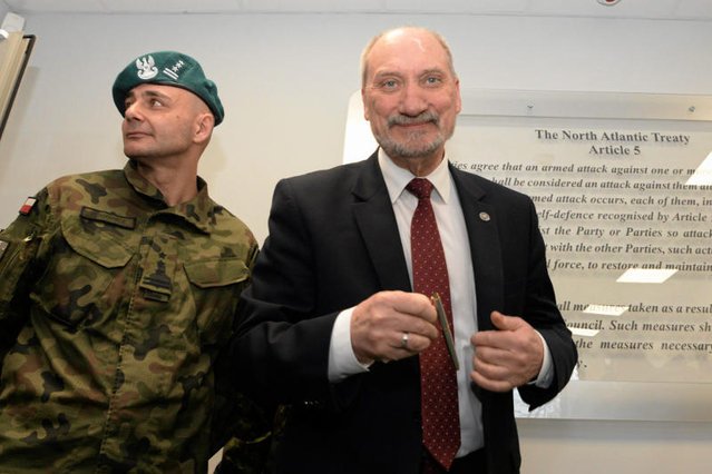 Antoni Macierewicz odwołał rozkaz o tym, że 4 czerwca będzie w wojsku dniem normalnej służby