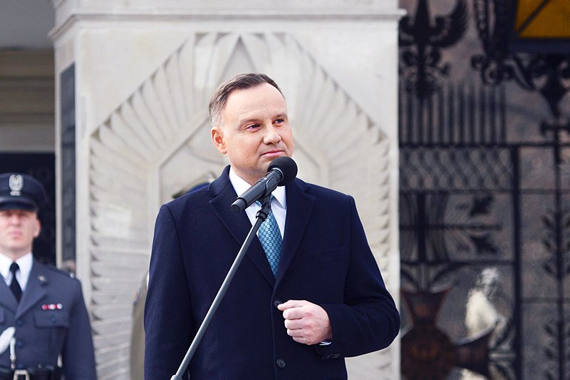 Prezydent Andrzej Duda dość mocno zaskoczył wspomnieniem "pięknej jak ze snu" kompanii reprezentacyjnej WP w Smoleńsku.
