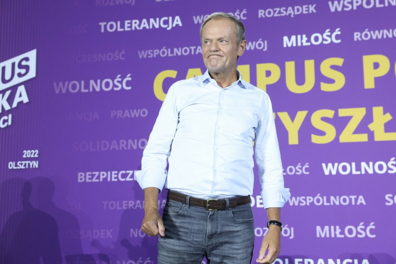 Donald Tusk zakpił z Kaczyńskiego: "Mnie na Bawarii musi przecież zależeć"