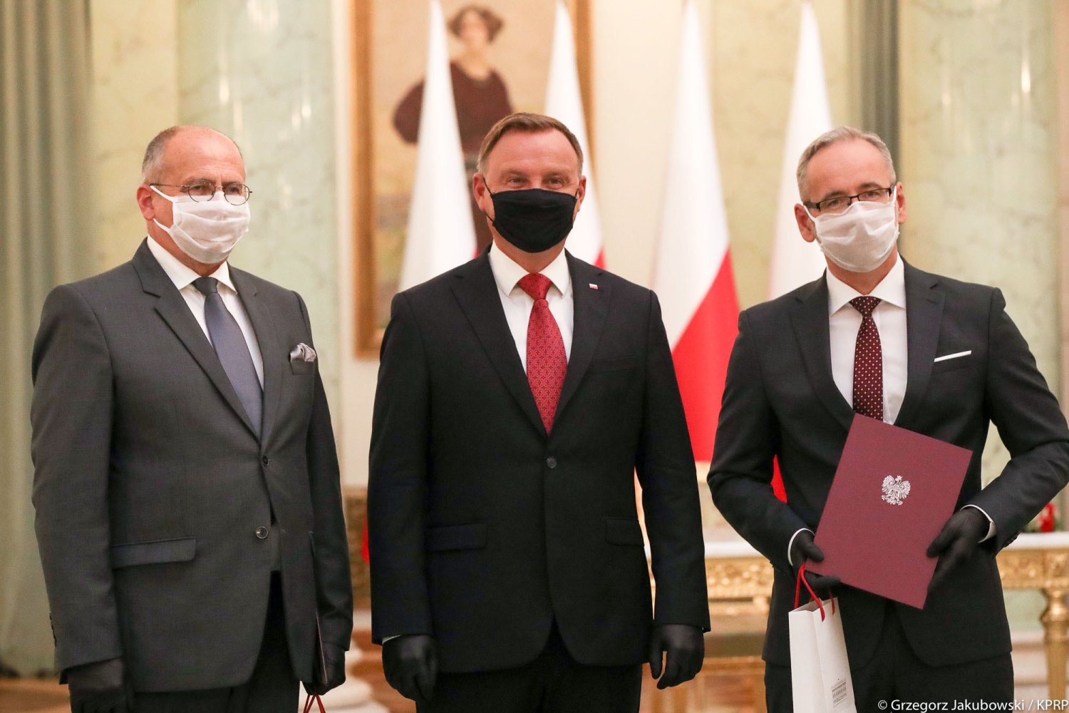 Andrzej Duda powołał nowych ministrów.