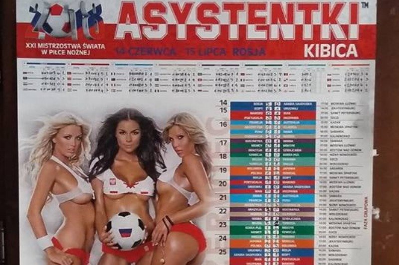 Feministce nie spodobał się plakat mundialowy, wywieszony na drzwiach krakowskiego lokalu