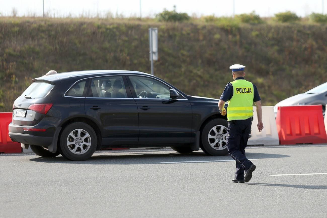 Poród na autostradzie. Dziecko odebrała babcia-położna