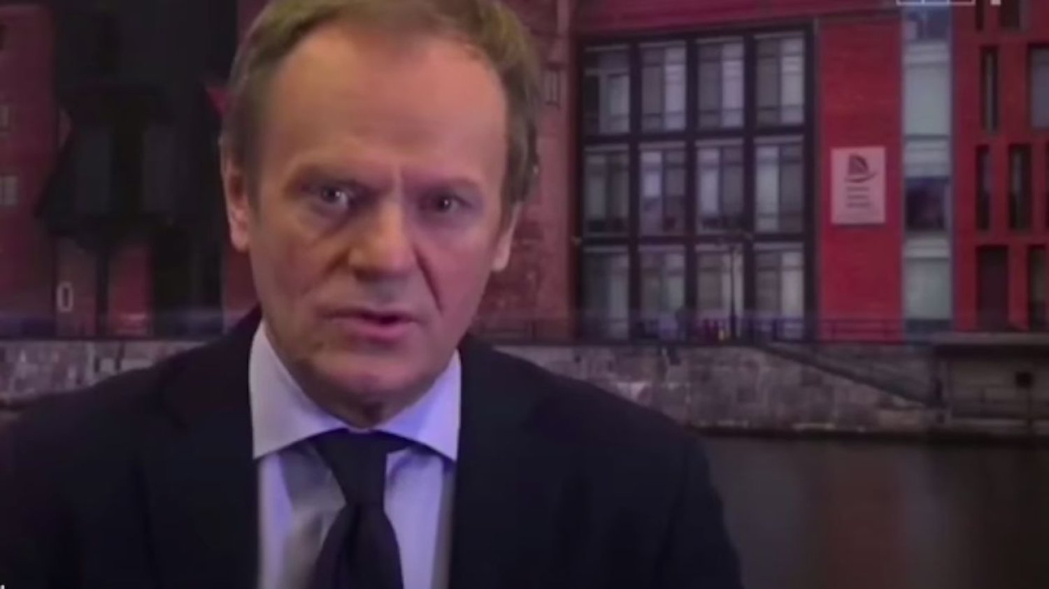 "Wiadomości" wskazują, ile razy Donald Tusk odmówił zaproszenia do studia TVP.