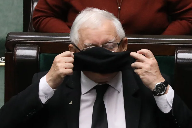 Prawo i Sprawiedliwość traci poparcie