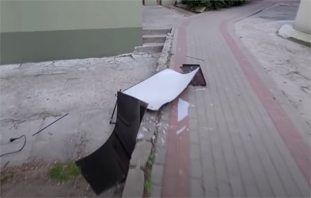 Jeden z mieszkańców brzegu miał wyrzucić przez okno swój telewizor po przegranej Polski ze Słowacją.