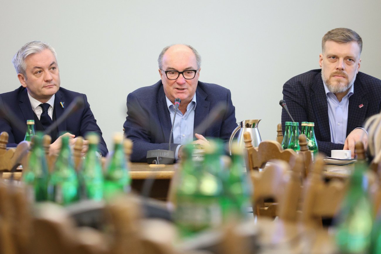 Partia Razem nie opuściła Lewicy. Rozłam zażegnany czy odroczony?