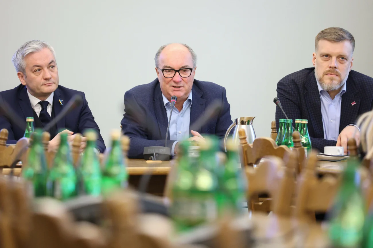 Partia Razem nie opuściła Lewicy. Rozłam zażegnany czy odroczony?