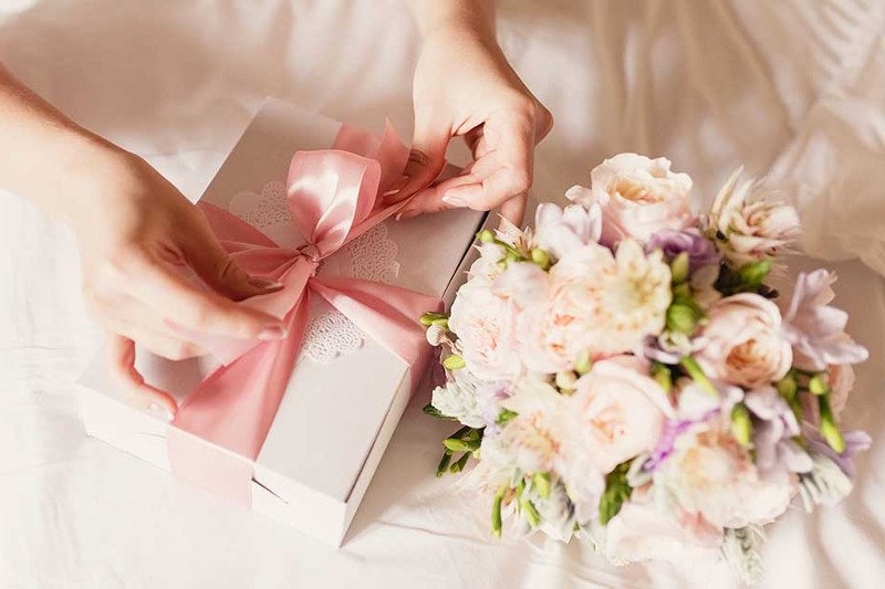 Jak zapakować pieniądze na prezent ślubny?