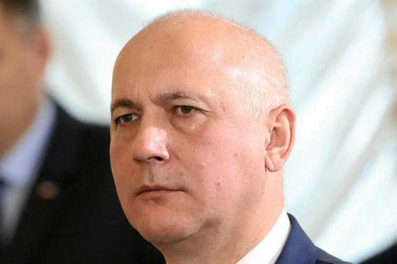 Joachim Brudziński dostał od dziennikarki Monitora Szczecińskiego pytanie po angielsku.