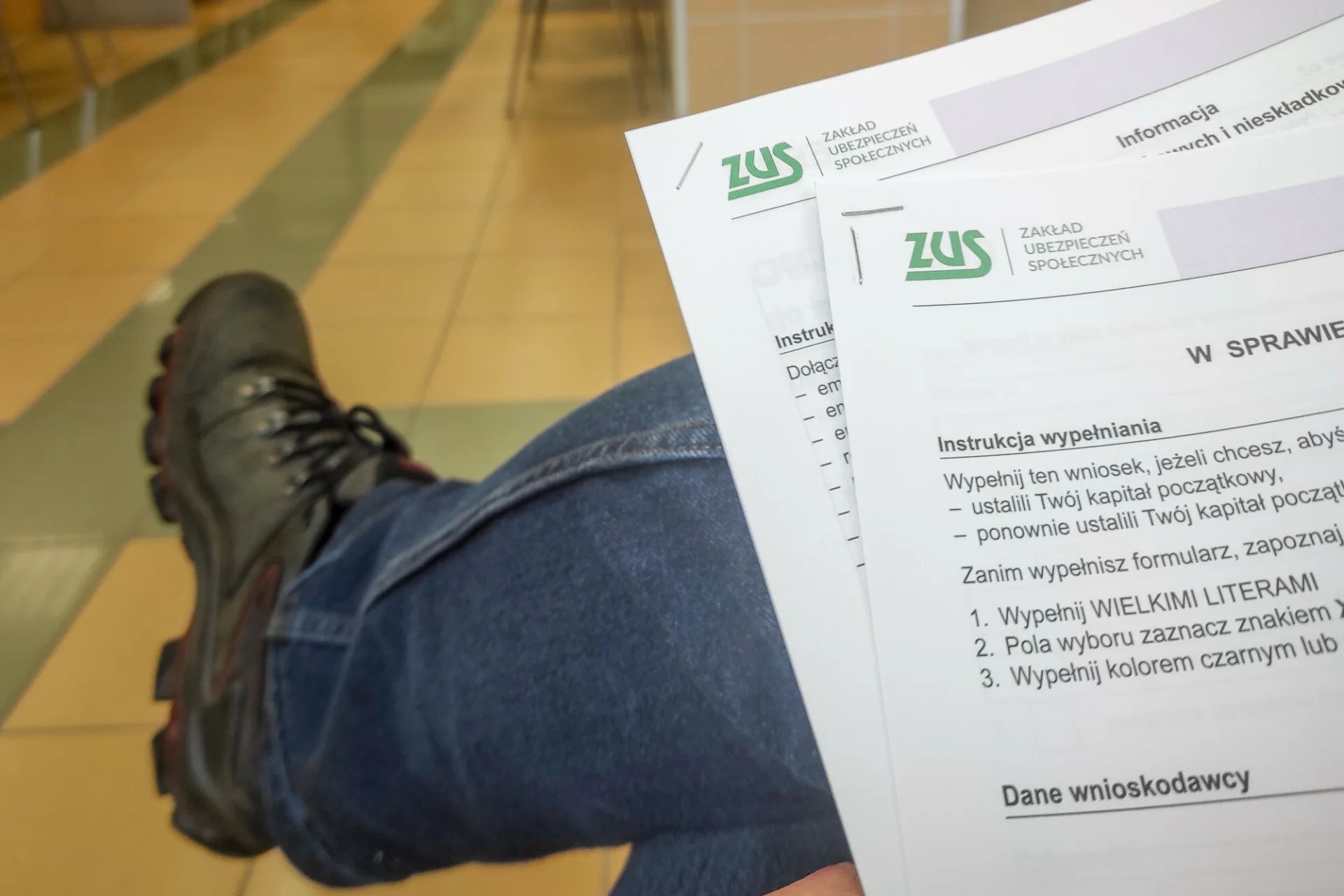 Lista świadczeń z ZUS, które będą wyższe w marcu. Jakie będą podwyżki? Waloryzacja w marcu 2025. Co wzrośnie oprócz emerytur i rent?