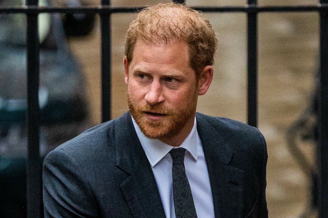 Książę Harry miał złożyć zeznania w sądzie. Nie stawił się na rozprawie
