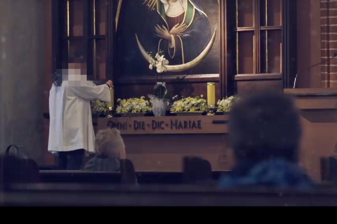 "Tylko nie mów nikomu". Taki tytuł będzie nosił film Tomasza Sekielskiego o pedofilii w polskim Kościele. W pierwszym zwiastunie podano też datę premiery dokumentu - 11 maja.