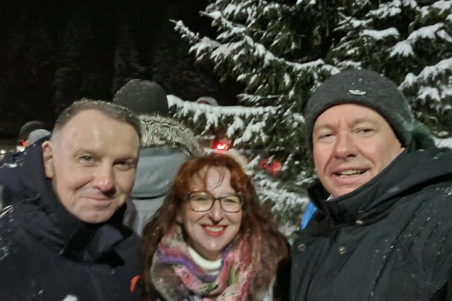 Andrzej Duda zabrał dyplomatów w góry. Na zdjęciu z ambasadorem Izraela w Polsce.