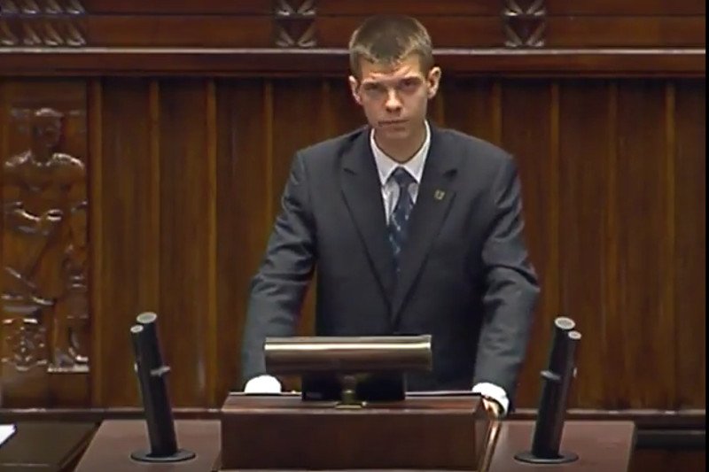 Wystąpienie "posła" Michała Gwardyńskiego było utrzymane w duchu nacjonalistyczno-katolickim.