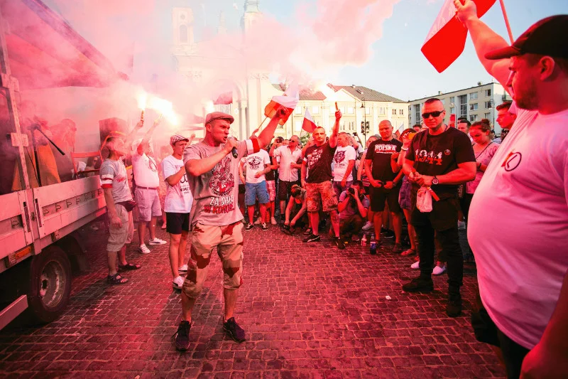 Tadeusz Hollender ostrzegał przed Obozem Narodowo-Radykalnym w czasach, które internautom mogą się wydawać zamierzchłą przeszłością. Tym bardziej niepokoi aktualność jego tekstu.