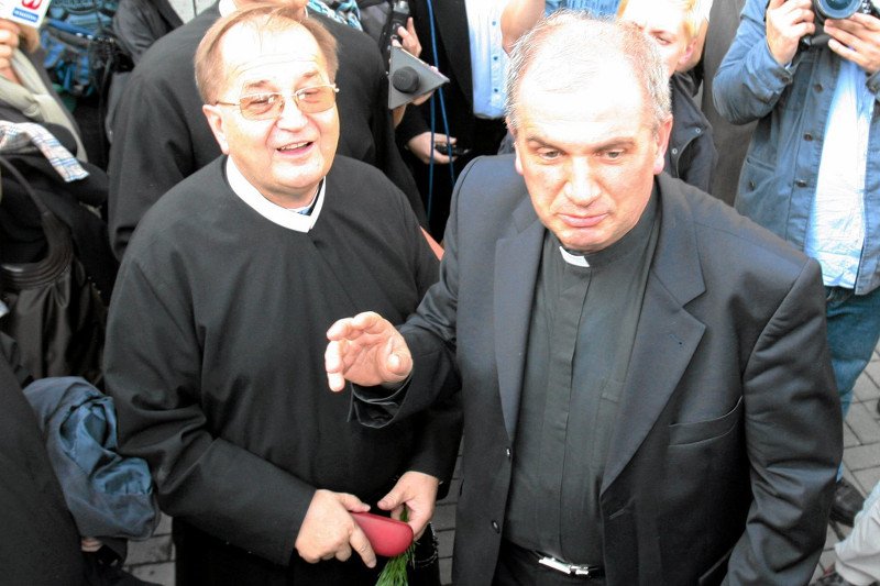 Tadeusz Rydzyk i  wieloletni menedżer jego biznesów, ojciec Jan Król.